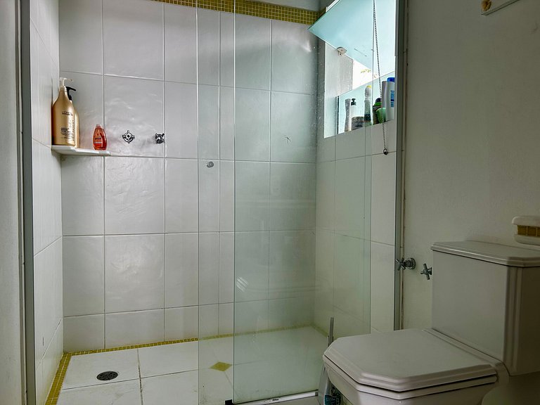 Casa à Venda em Siriuba, Ilhabela – Vista Mar, Piscina e Con