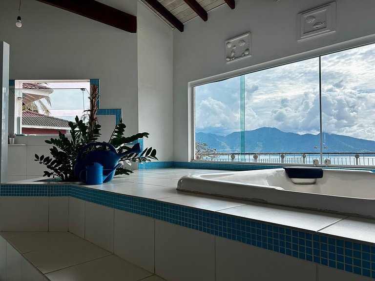 Casa à Venda em Siriuba, Ilhabela – Vista Mar, Piscina e Con