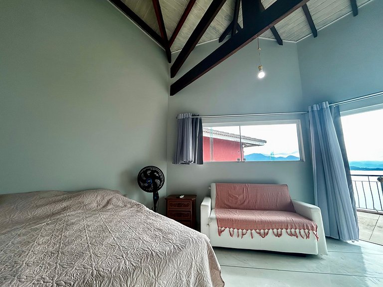 Casa à Venda em Siriuba, Ilhabela – Vista Mar, Piscina e Con