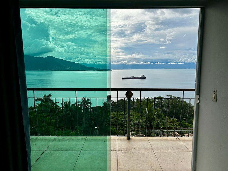Casa à Venda em Siriuba, Ilhabela – Vista Mar, Piscina e Con