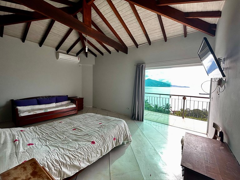 Casa à Venda em Siriuba, Ilhabela – Vista Mar, Piscina e Con