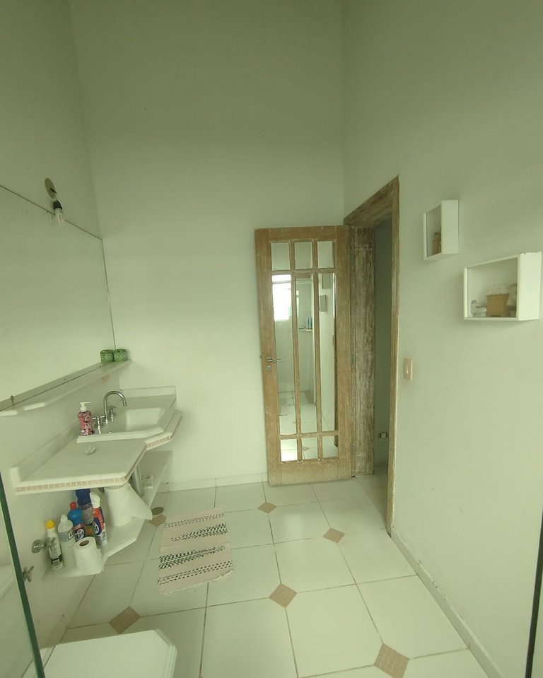 Casa à Venda em Siriuba, Ilhabela – Vista Mar, Piscina e Con