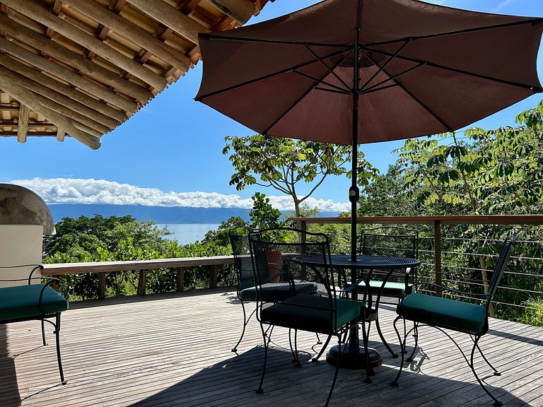 Condomínio, vista, piscina e espaço gourmet