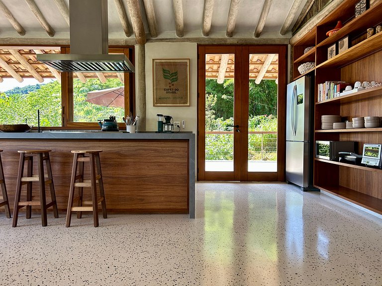 Condomínio, vista, piscina e espaço gourmet
