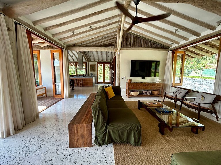Condomínio, vista, piscina e espaço gourmet