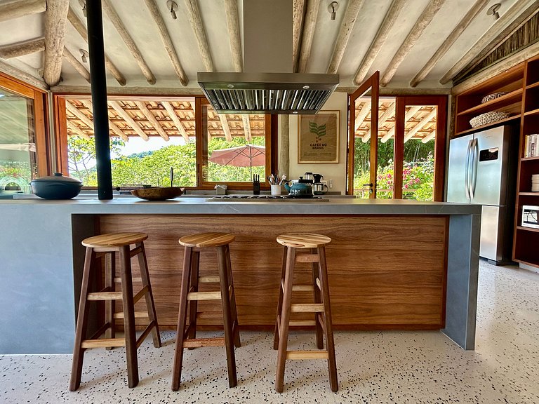 Condomínio, vista, piscina e espaço gourmet