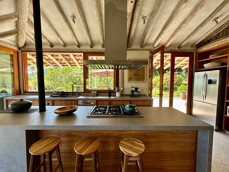 Condomínio, vista, piscina e espaço gourmet