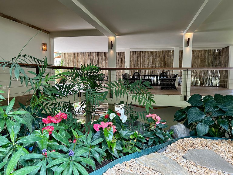 Condomínio, vista, piscina e espaço gourmet