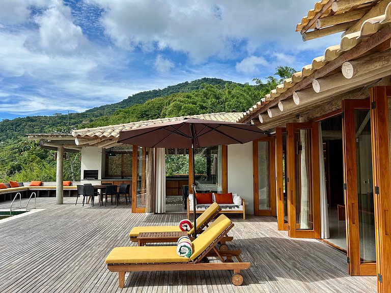 Condomínio, vista, piscina e espaço gourmet