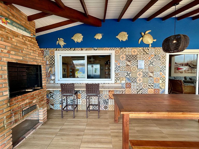 Visual deslumbrante, piscina e churrasqueira