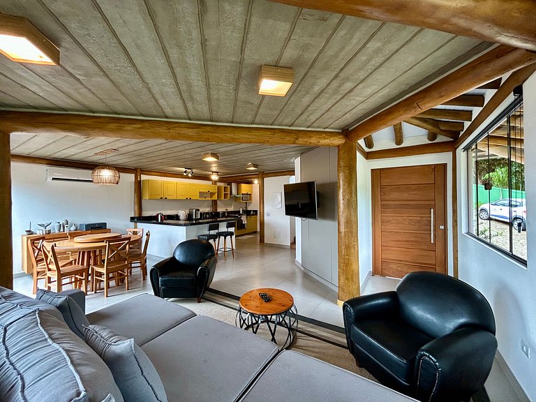 Casa em condomínio, lazer e churrasqueira