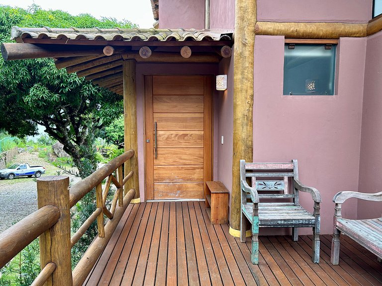 Casa em condomínio, lazer e churrasqueira