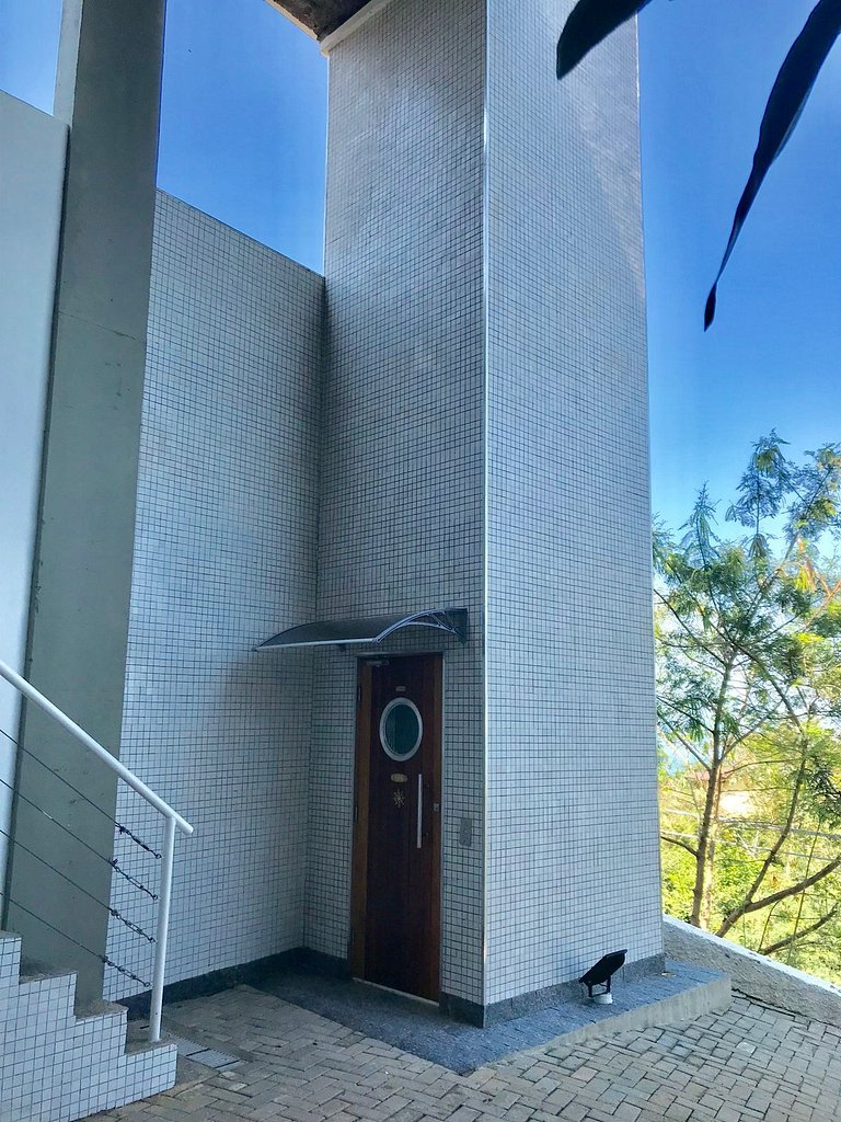 Visual deslumbrante, piscina e churrasqueira