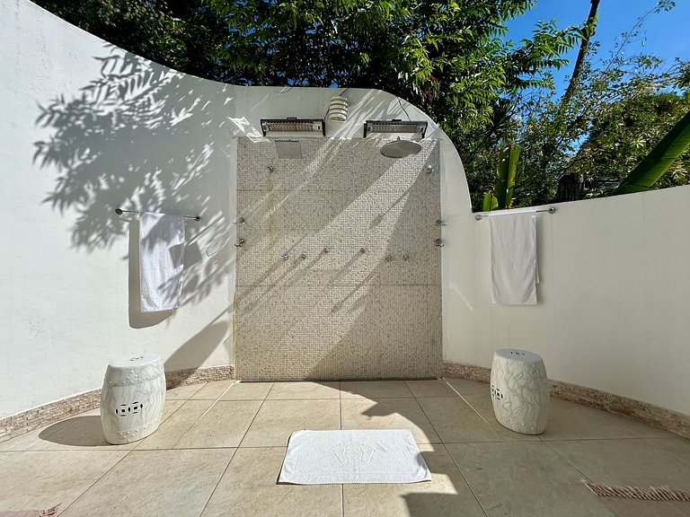 Costeira acesso ao mar, piscina e vista magnífica