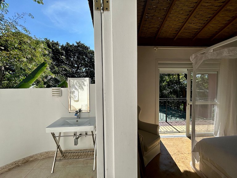 Costeira acesso ao mar, piscina e vista magnífica