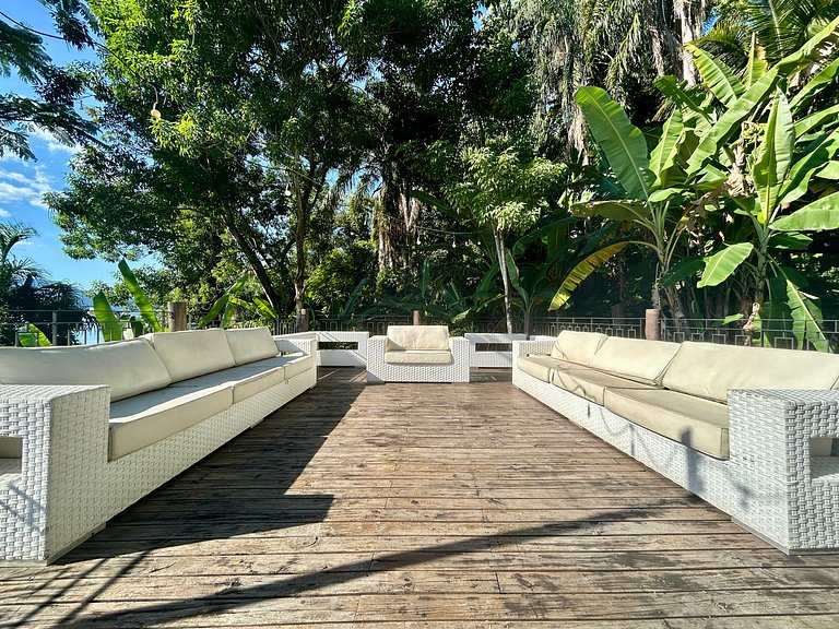 Costeira acesso ao mar, piscina e vista magnífica