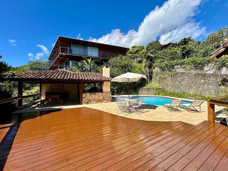 Condomínio, vista, churrasqueira e piscina