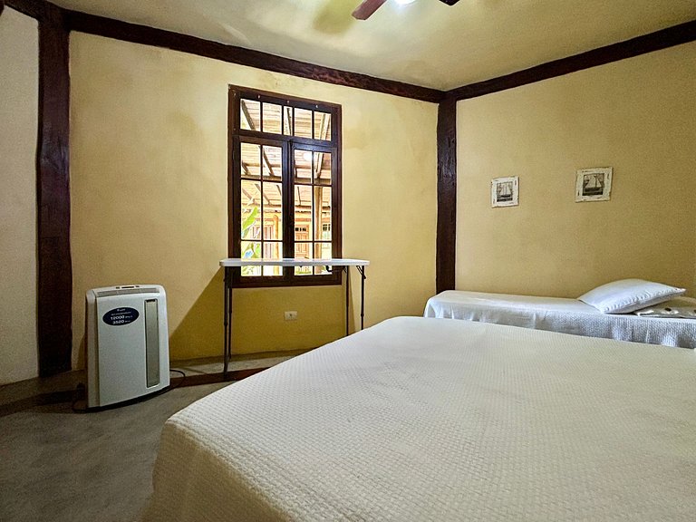 Condomínio, vista, churrasqueira e piscina