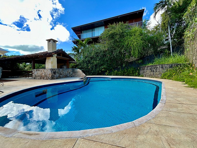 Condomínio, vista, churrasqueira e piscina