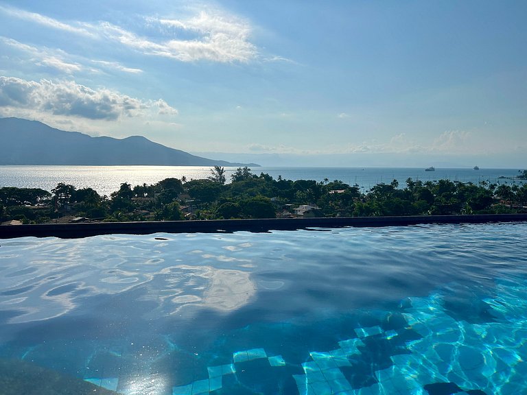 Vista mar, piscina, sauna e espaço gourmet