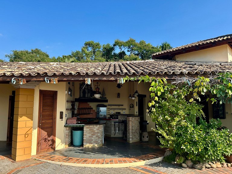 Vista mar, piscina, sauna e espaço gourmet