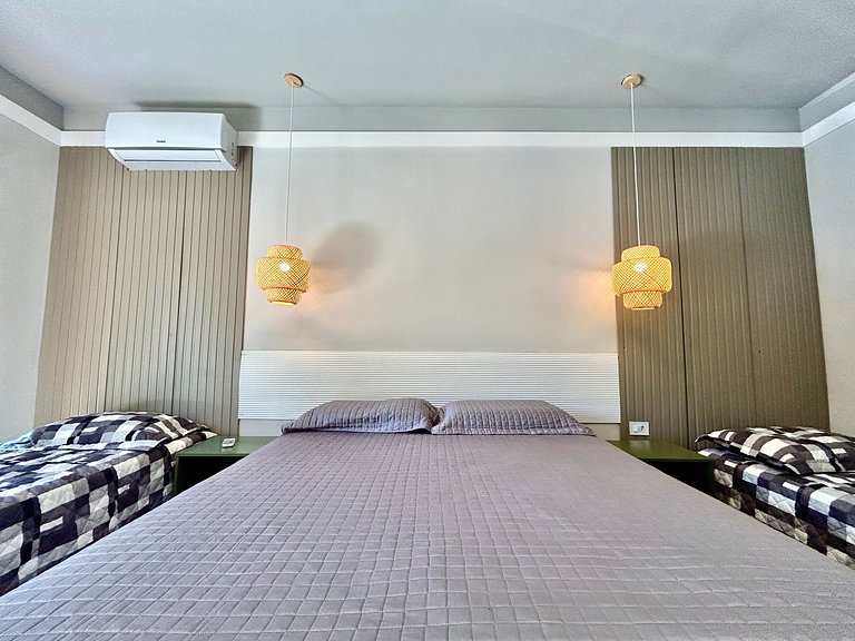Casa moderna, condomínio pé na areia e piscina