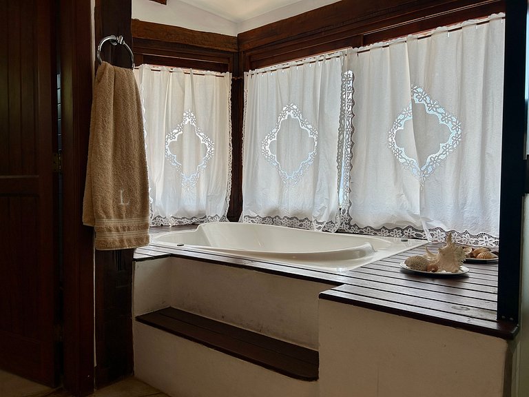 Píer, academia, sauna, piscina e churrasqueira