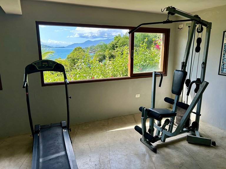 Píer, academia, sauna, piscina e churrasqueira