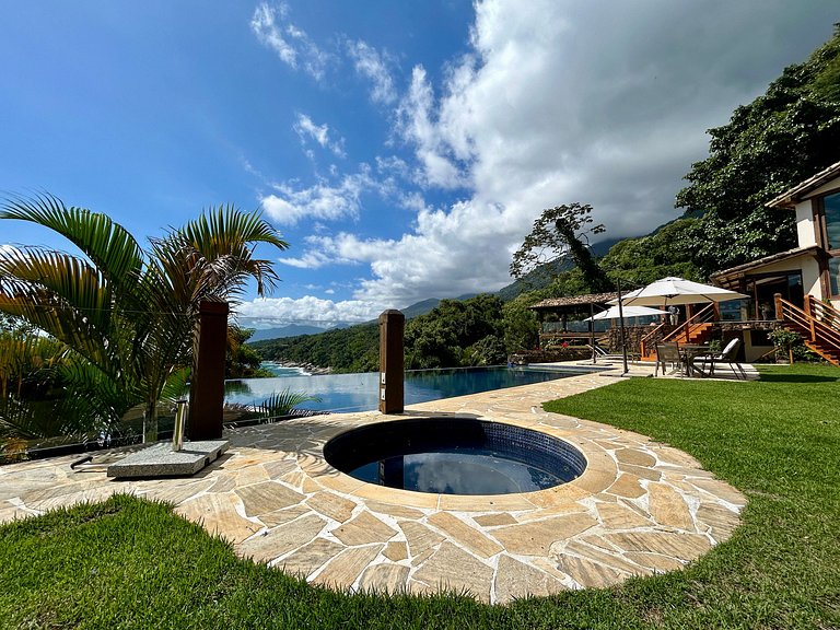 Píer, academia, sauna, piscina e churrasqueira