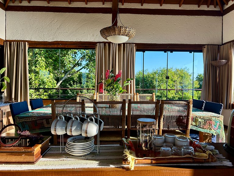 Casa em condomínio, piscina e espaço gourmet
