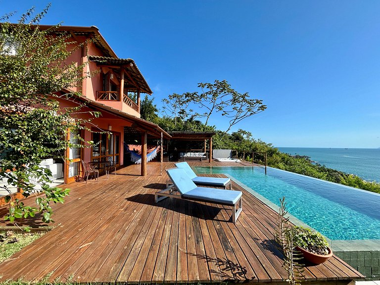 Vista incrível, conforto, piscina e churrasqueira