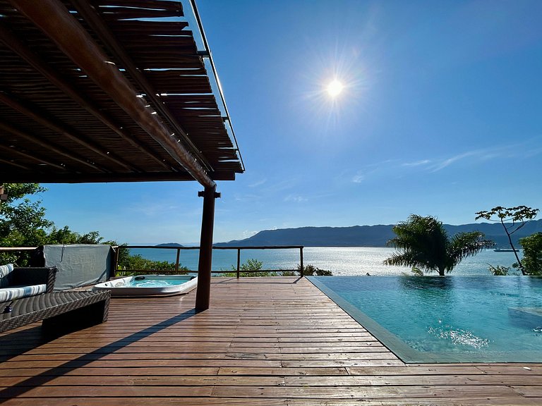Vista incrível, conforto, piscina e churrasqueira