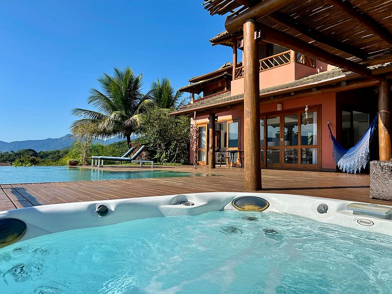 Vista incrível, conforto, piscina e churrasqueira