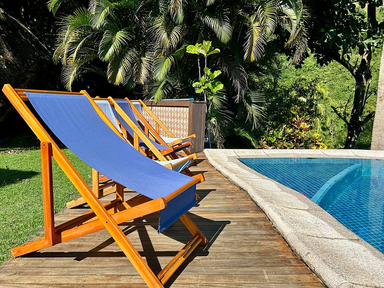 Piscina aquecida, vista mar, poucos metros da Vila