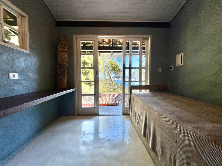 Piscina aquecida, vista mar, poucos metros da Vila