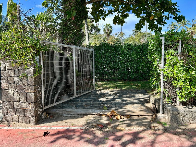 Casa pé na areia, piscina, churrasqueira e jacuzzi