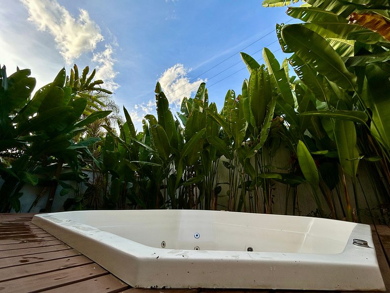 Casa em condomínio, localização incrível!