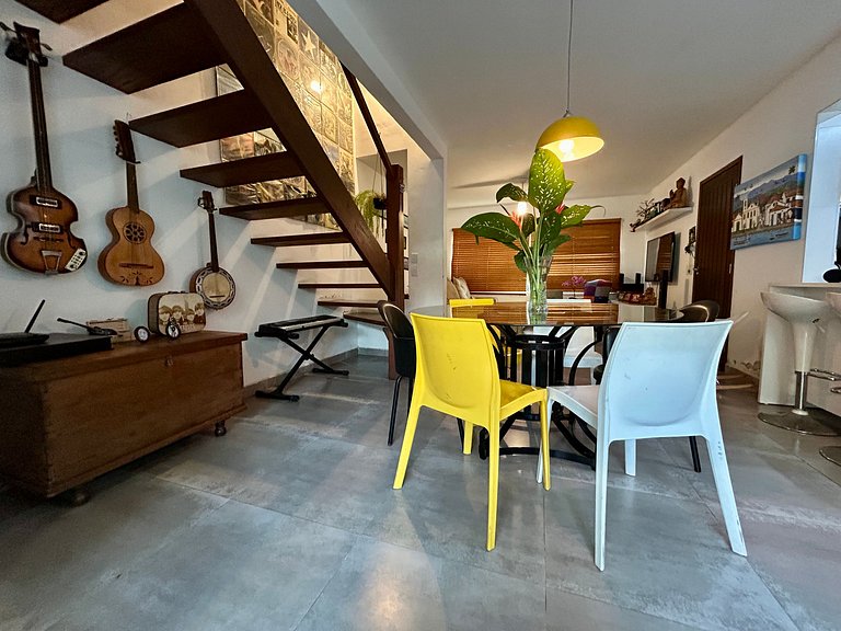 Casa em condomínio, localização incrível!
