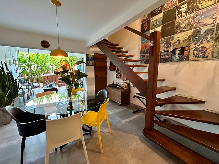 Casa em condomínio, localização incrível!