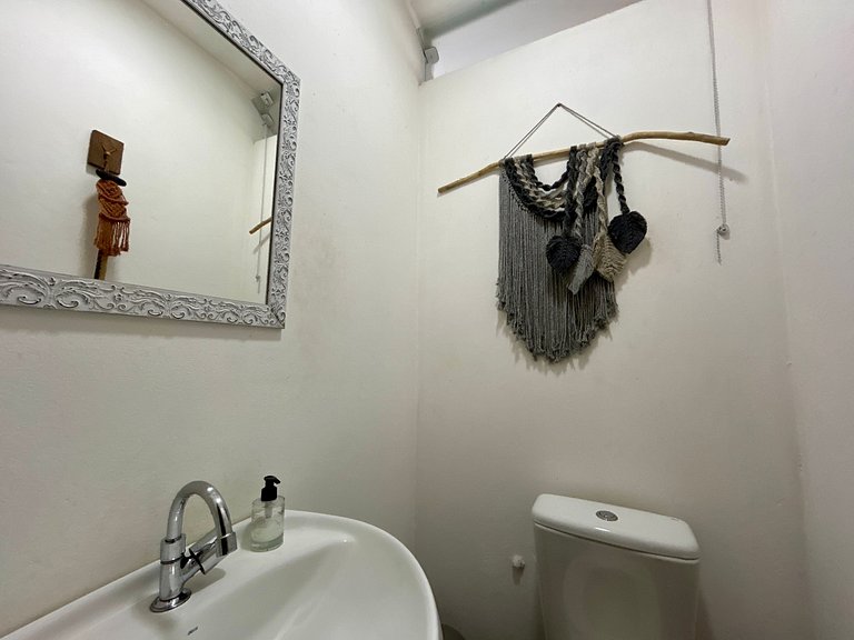 Casa em condomínio, localização incrível!
