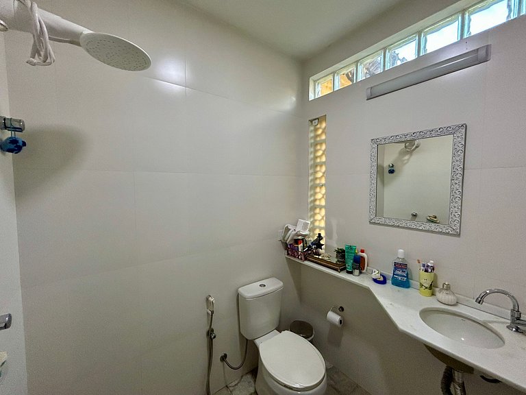 Casa em condomínio, localização incrível!