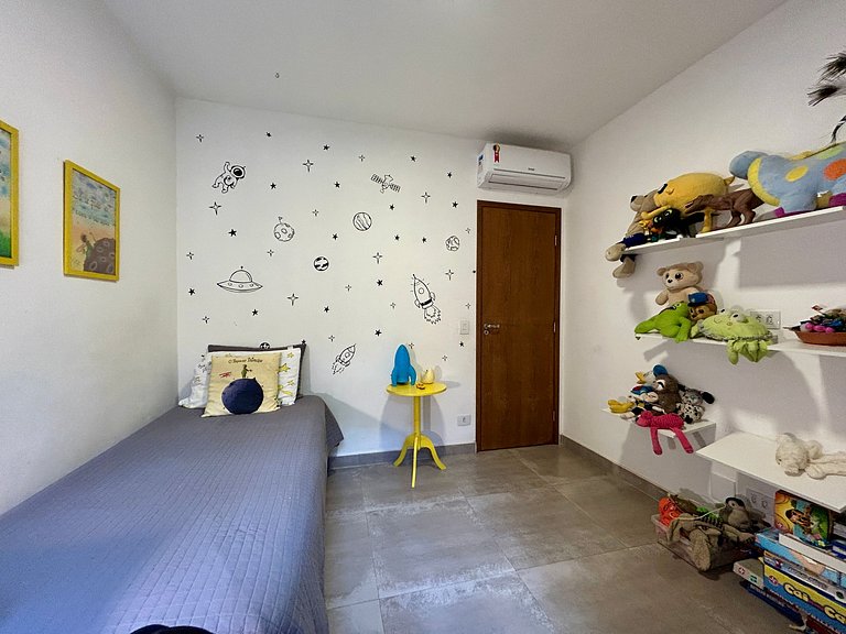 Casa em condomínio, localização incrível!