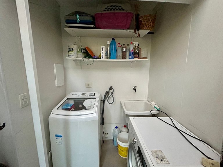 Casa em condomínio, localização incrível!