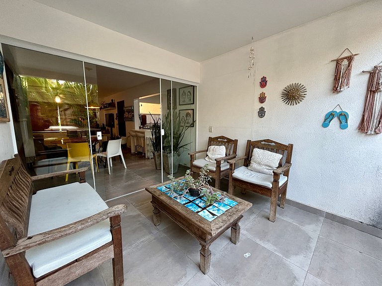 Casa em condomínio, localização incrível!