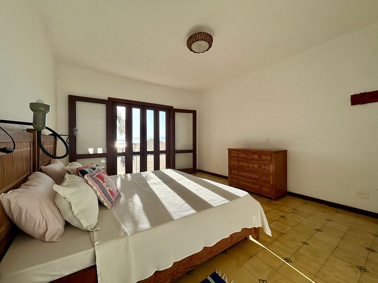 Casa em condomínio, piscina e espaço gourmet