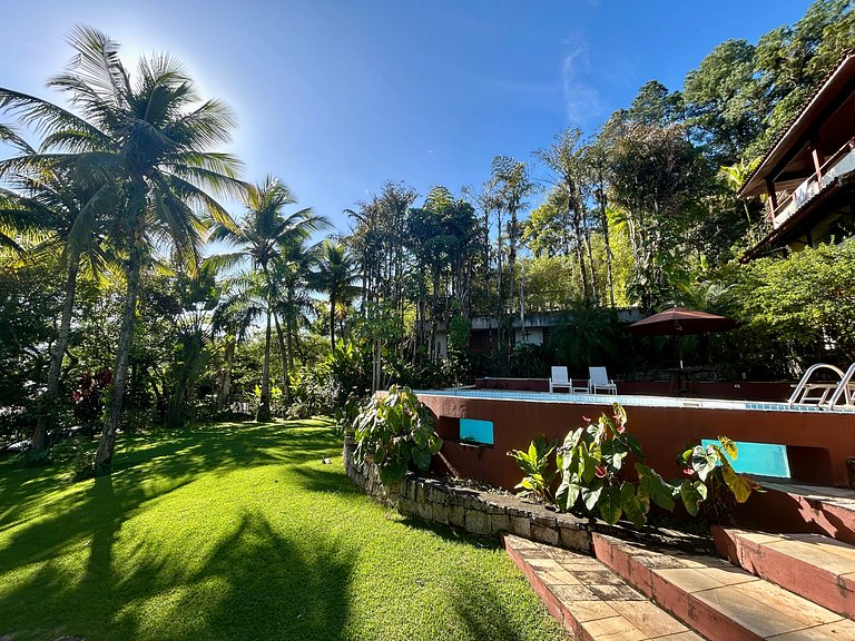 Casa em condomínio pé na areia - 40m da praia