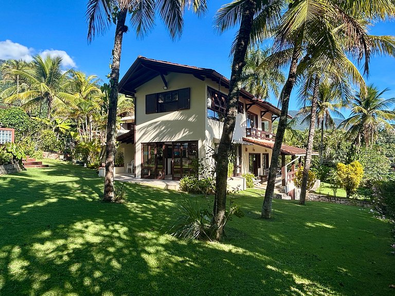 Casa em condomínio pé na areia - 40m da praia