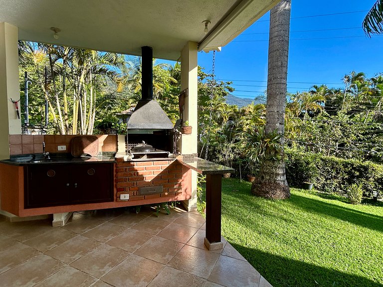 Casa em condomínio pé na areia - 40m da praia