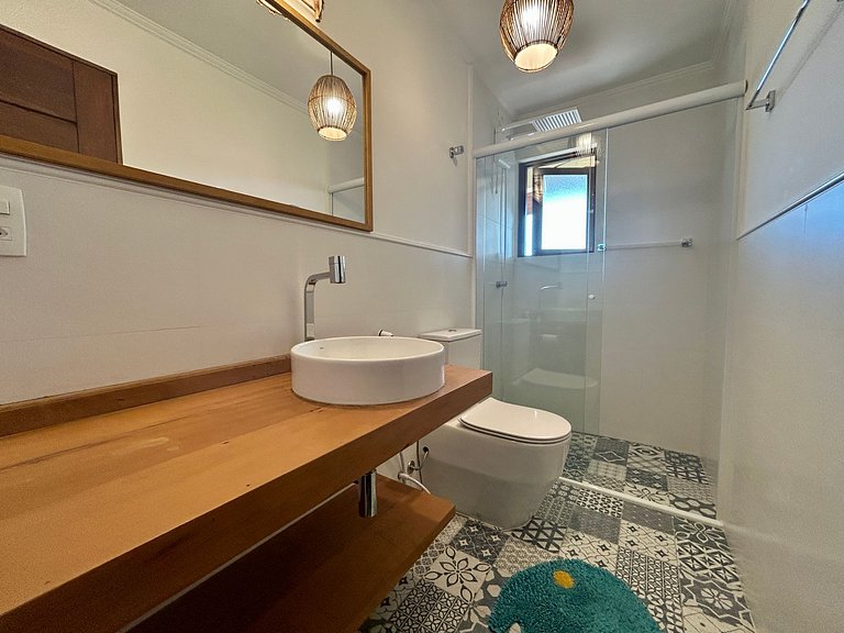 Casa em condomínio pé na areia - 40m da praia