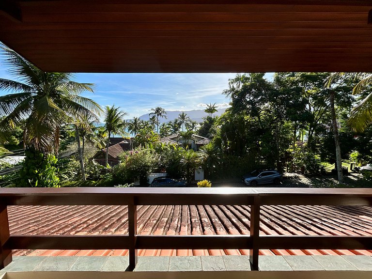 Casa em condomínio pé na areia - 40m da praia